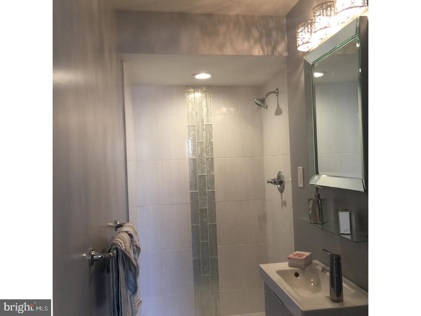 3709 Bellaire Road Philadelphia, PA 19154 - Photo 10 of 21 Master Bathroom