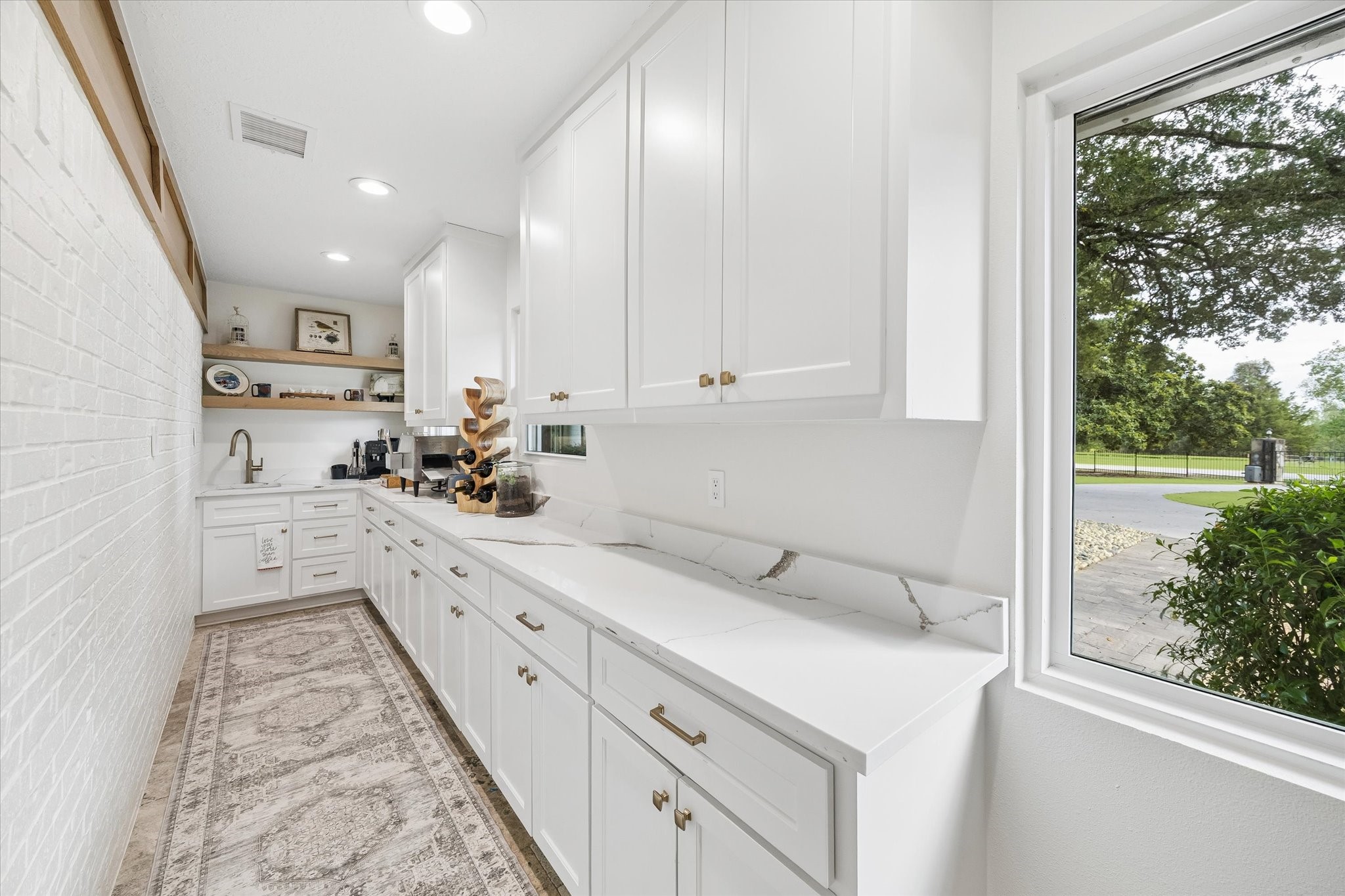 10740 Shepard Hill Road Willis, TX 77318 - Photo 8 of 21 Huge walk in Pantry