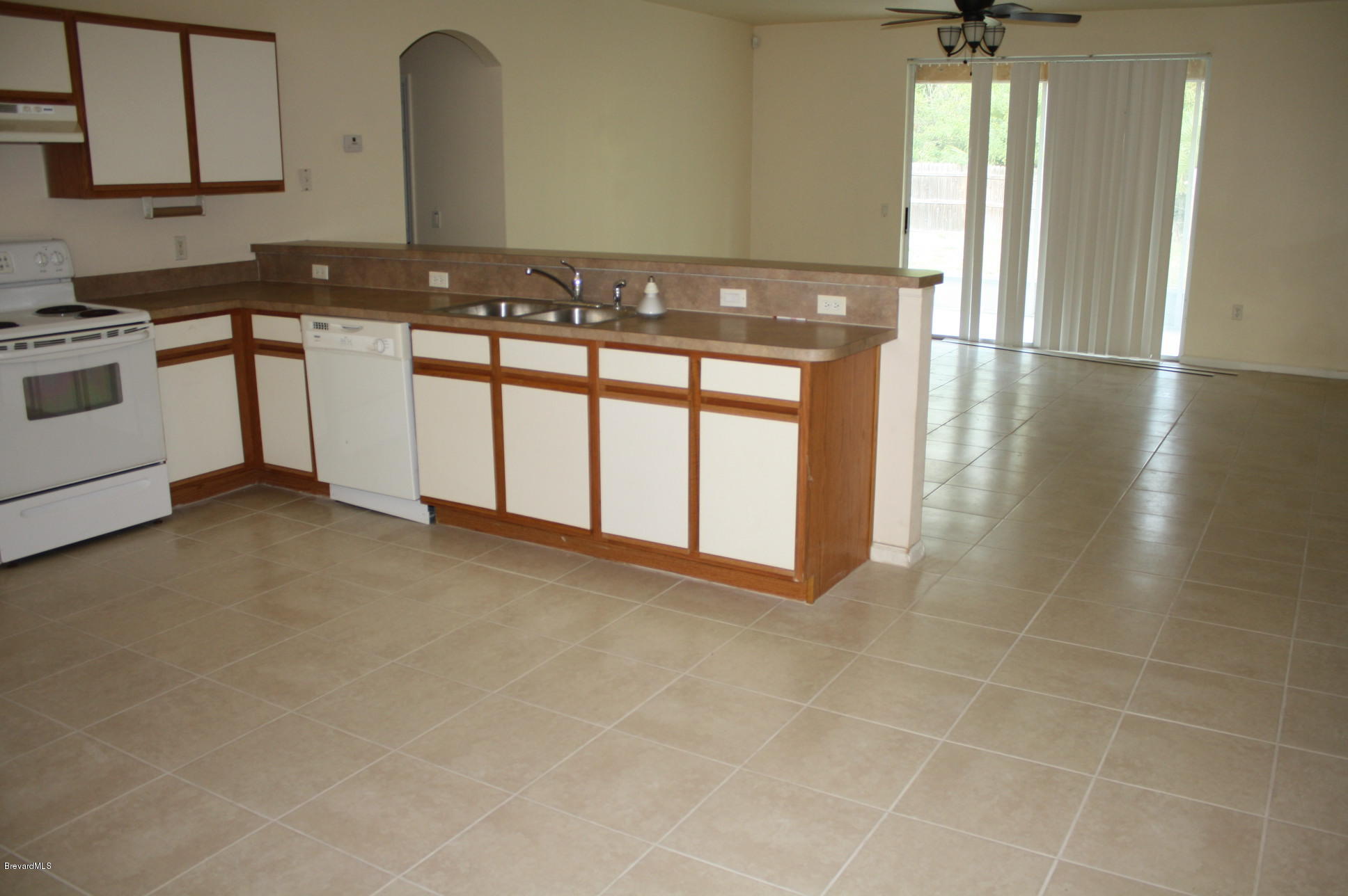 495 Flagler Road Southeast, Unit 25 Palm Bay, FL 32909 - Photo 14 of 18 IMG_2677