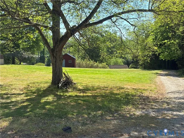 $49,900 | 127 Hanover Avenue, Colonial Heights, VA 23834