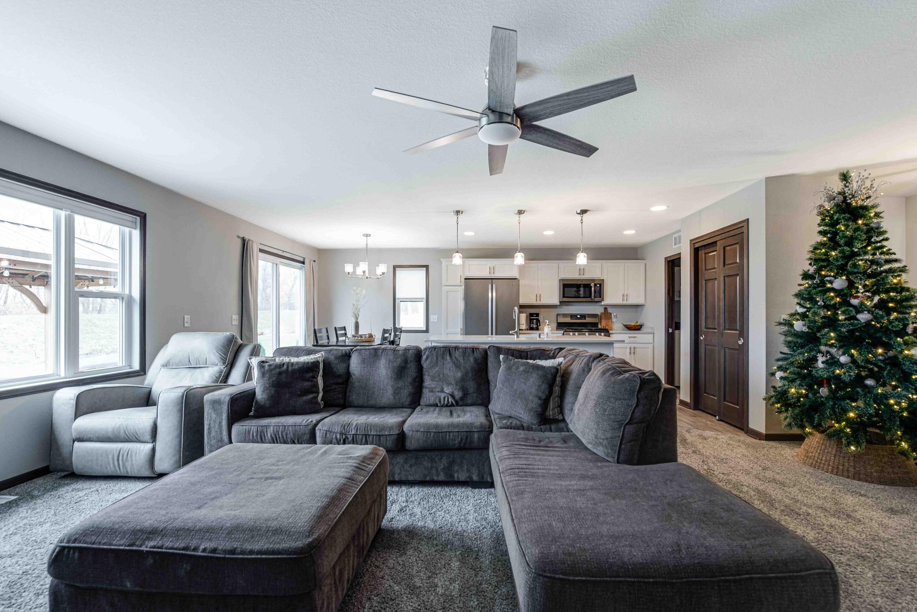 2040 90th Street Sturtevant, WI 53177 - Photo 11 of 35 DSC_0932