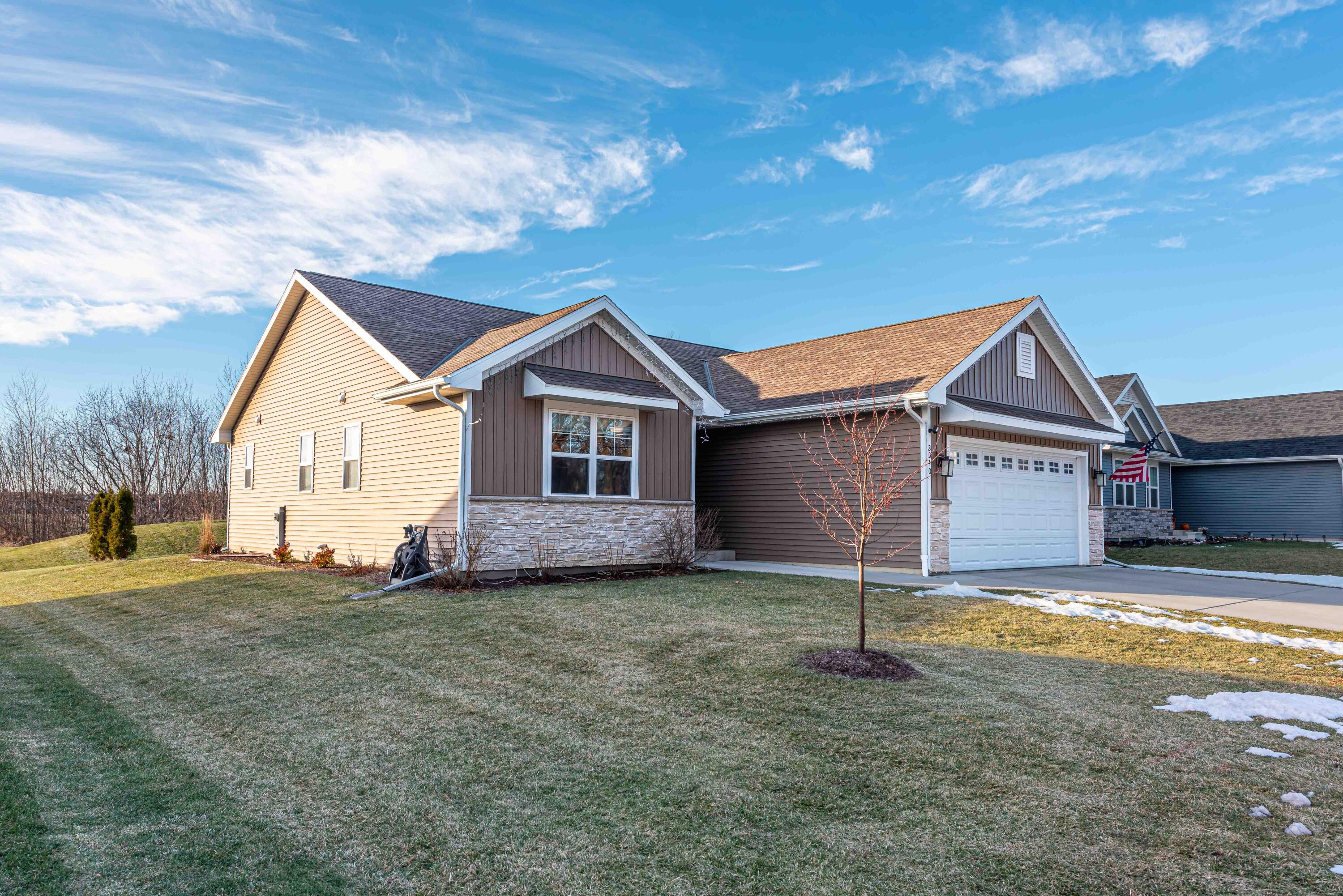 2040 90th Street Sturtevant, WI 53177 - Photo 2 of 35 DSC_0901