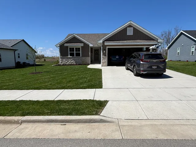 $399,999 | 2040 90th Street, Sturtevant, WI 53177