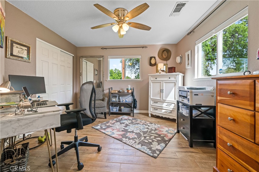 7120 Pit Road Redding, CA 96001 - Photo 12 of 39