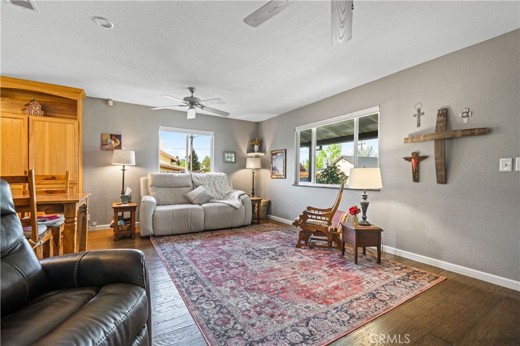 7120 Pit Road Redding, CA 96001 - Photo 5 of 39