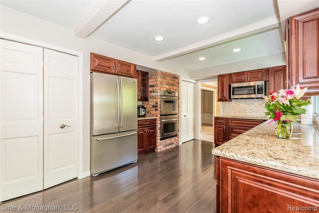 630 Overbrook Road Bloomfield Hills, MI 48302 - Photo 13 of 36