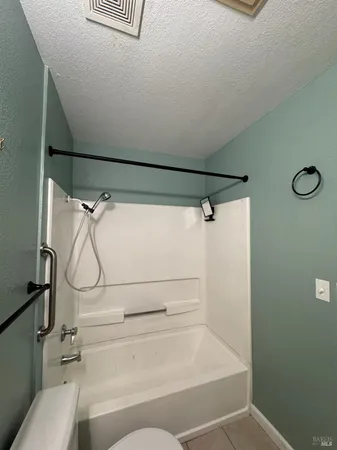 $2,150 | 511 Lighthouse Drive, Vallejo, CA 94590