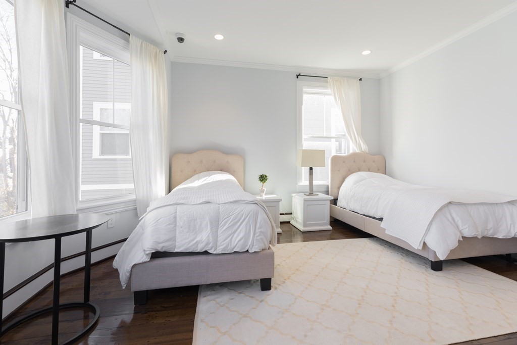 27 Howland Street, Unit PH2 Boston, MA 02121 - Photo 9 of 24