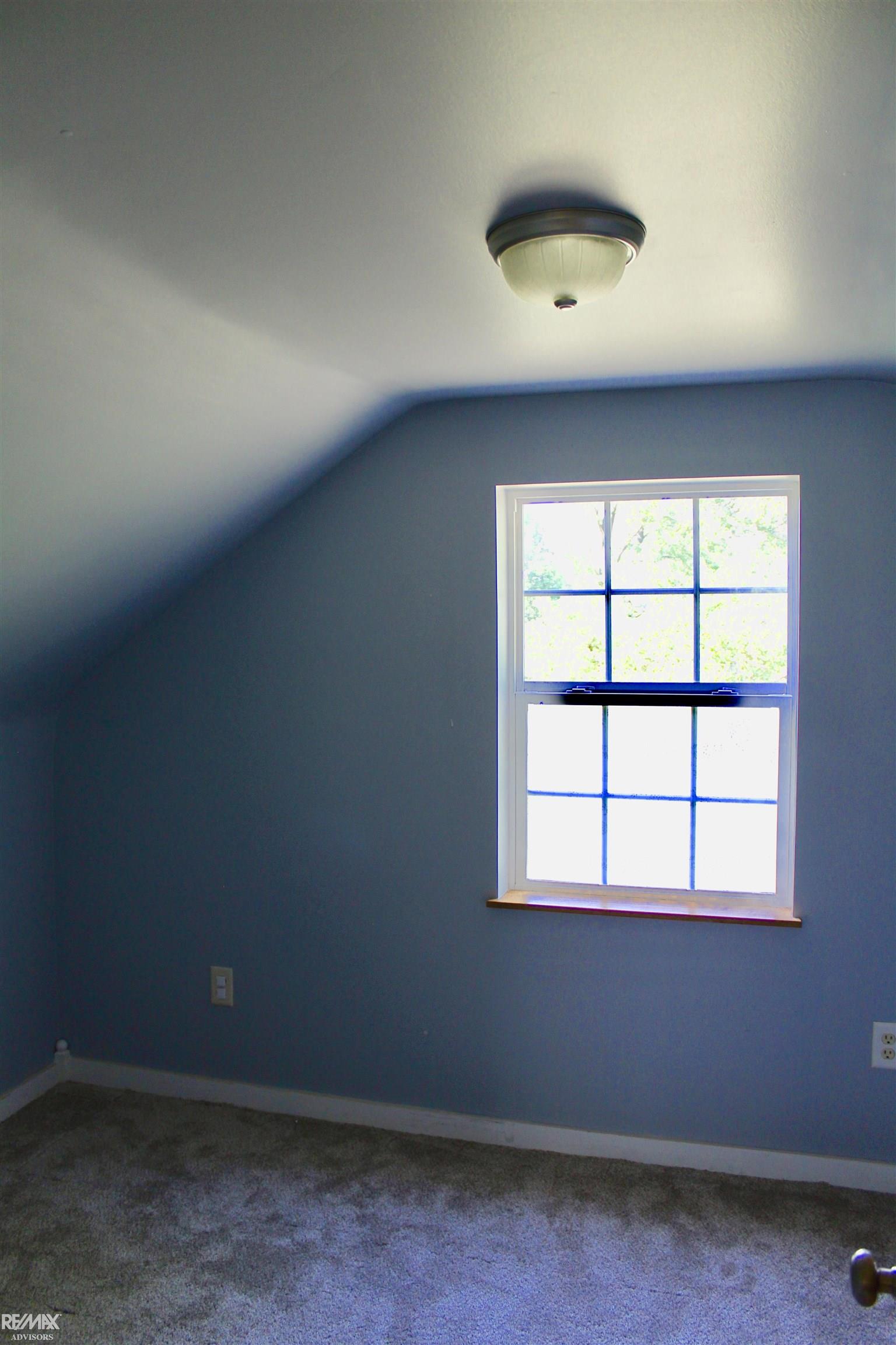 303 Cox Road St. Clair, MI 48079 - Photo 18 of 22 50185379-d09fddf0-7277-496c-918a-2d626862f82c.JPG