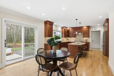 $2,078,000 | 27 Maxwell Road, Bedford, MA 01730