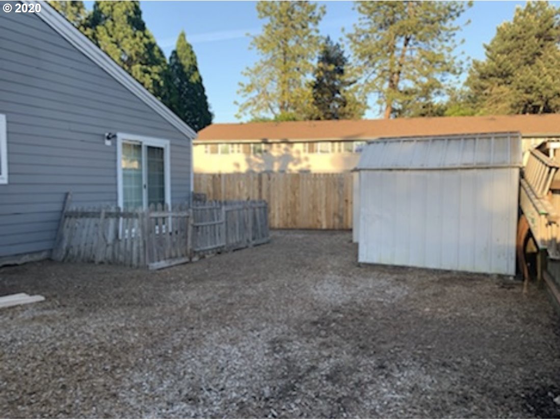589 Harlow Road Springfield, OR 97477 - Photo 28 of 30