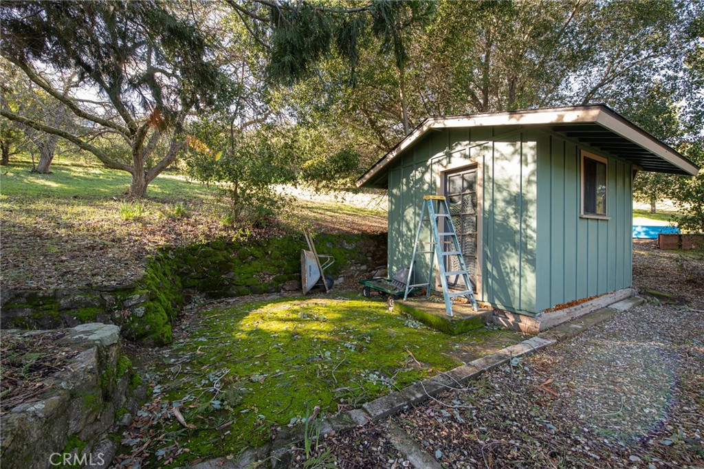 8255 Balboa Road Atascadero, CA 93422 - Photo 62 of 72 a view of a house with backyard and trees