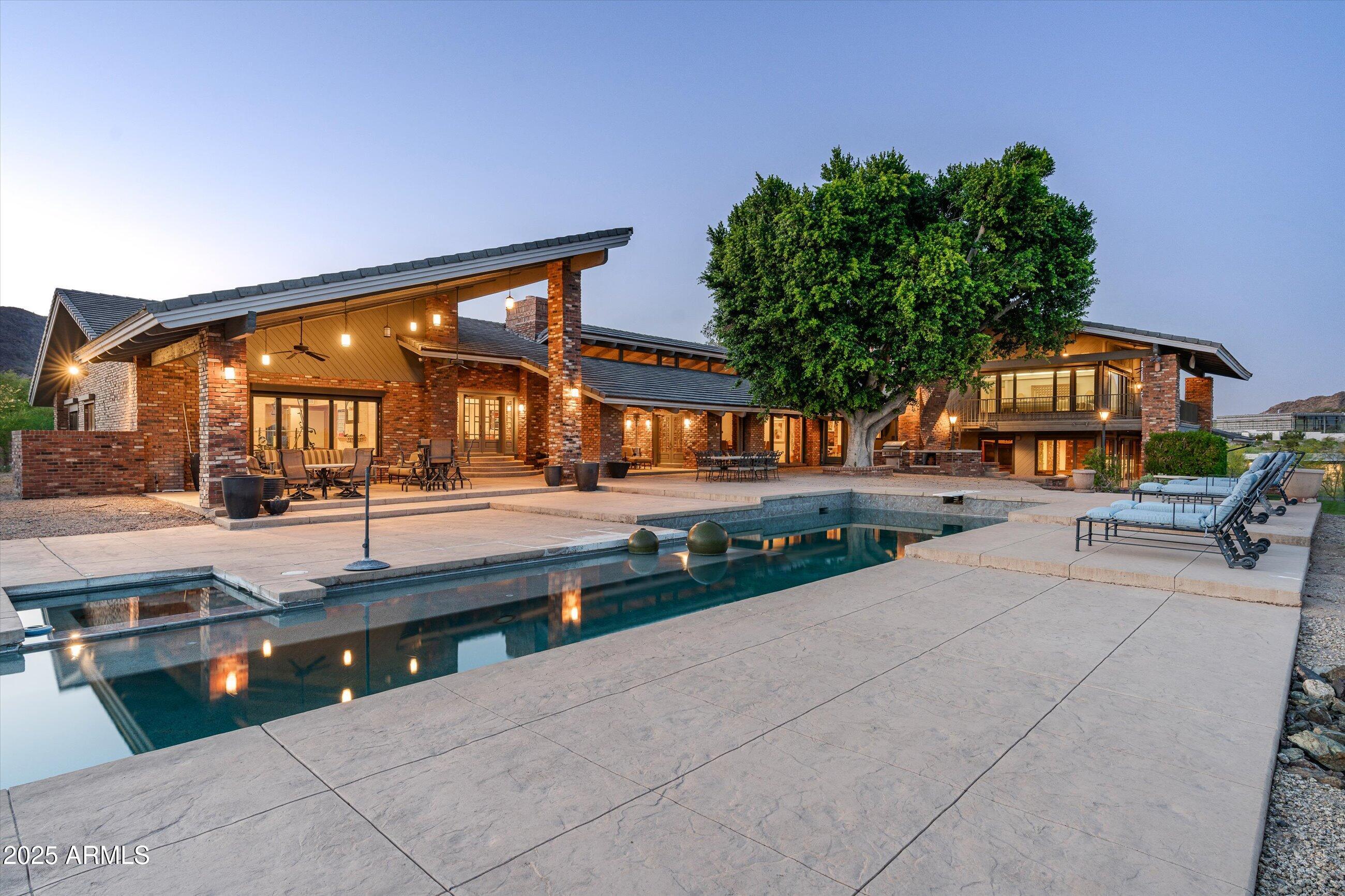 6830 North 46th Place Paradise Valley, AZ 85253 - Photo 1 of 65 068-6830 N 46th Pl (68 of 102)