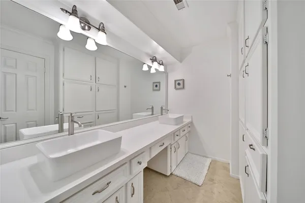 $3,500 | 32 Tanager Trail, The Woodlands, TX 77381