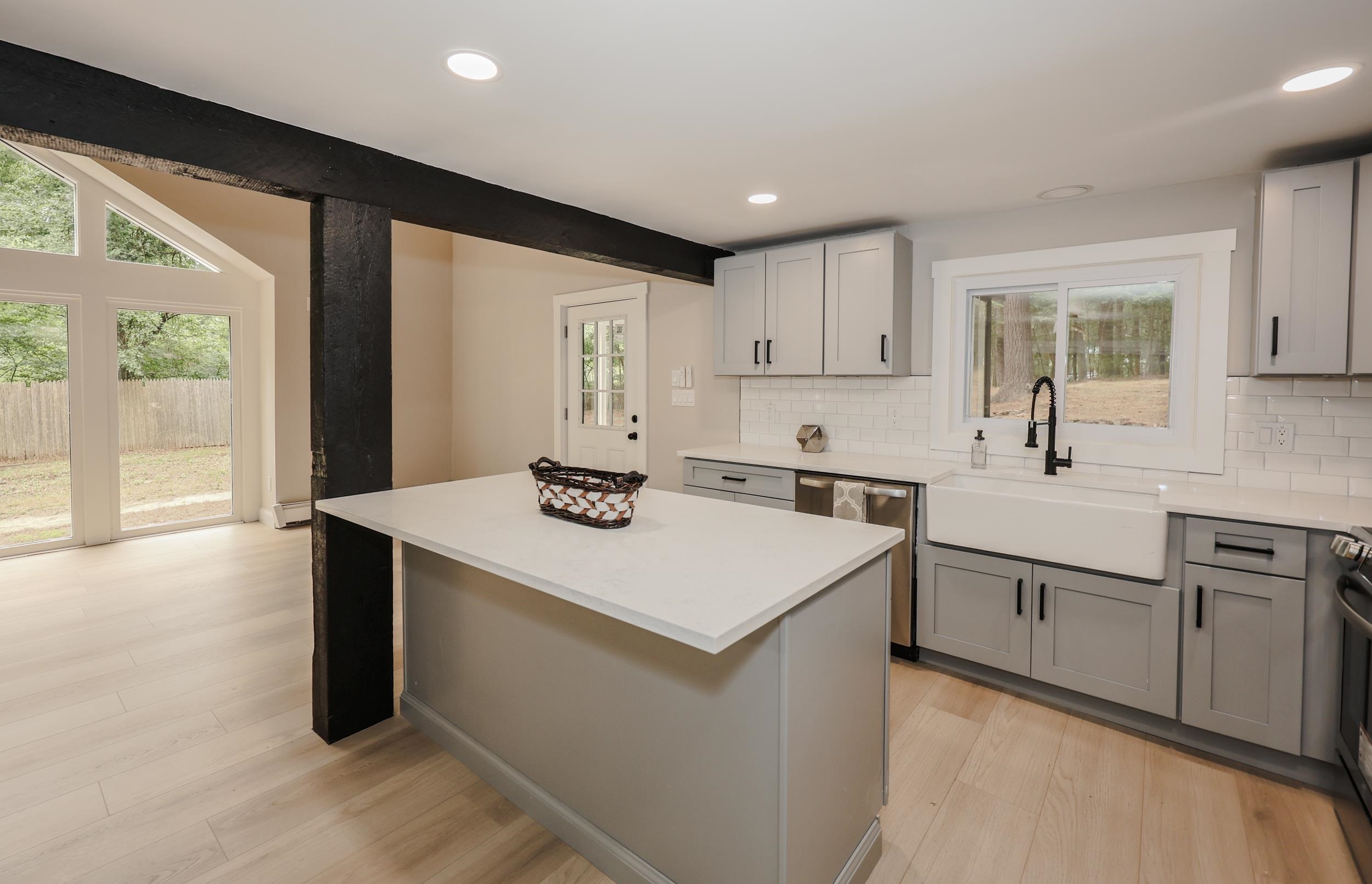 112 Gilson Road Nashua, NH 03062 - Photo 13 of 51