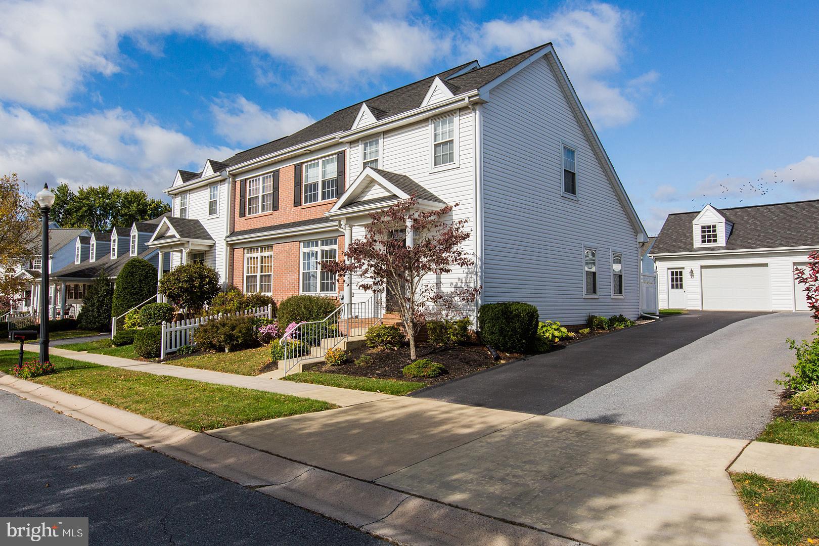 513 Providence Court Lititz, PA 17543 - Photo 5 of 69 Gallery Image 5
