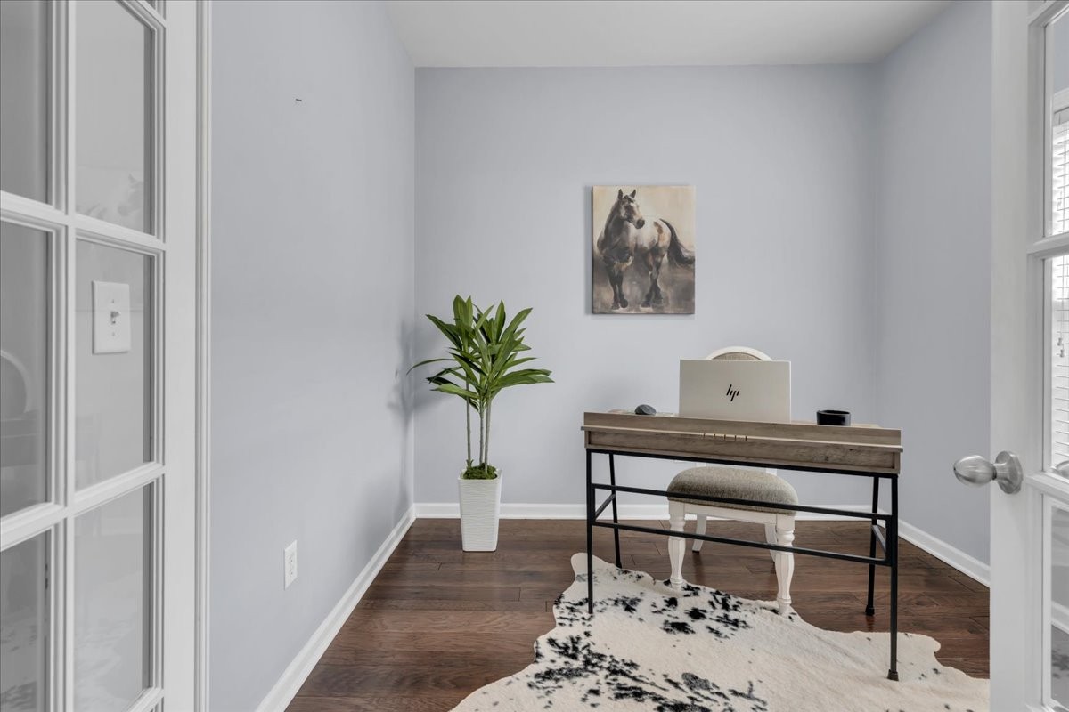 4015 Clinton Lane Spring Hill, TN 37174 - Photo 9 of 40 a living room with furniture and a potted plant