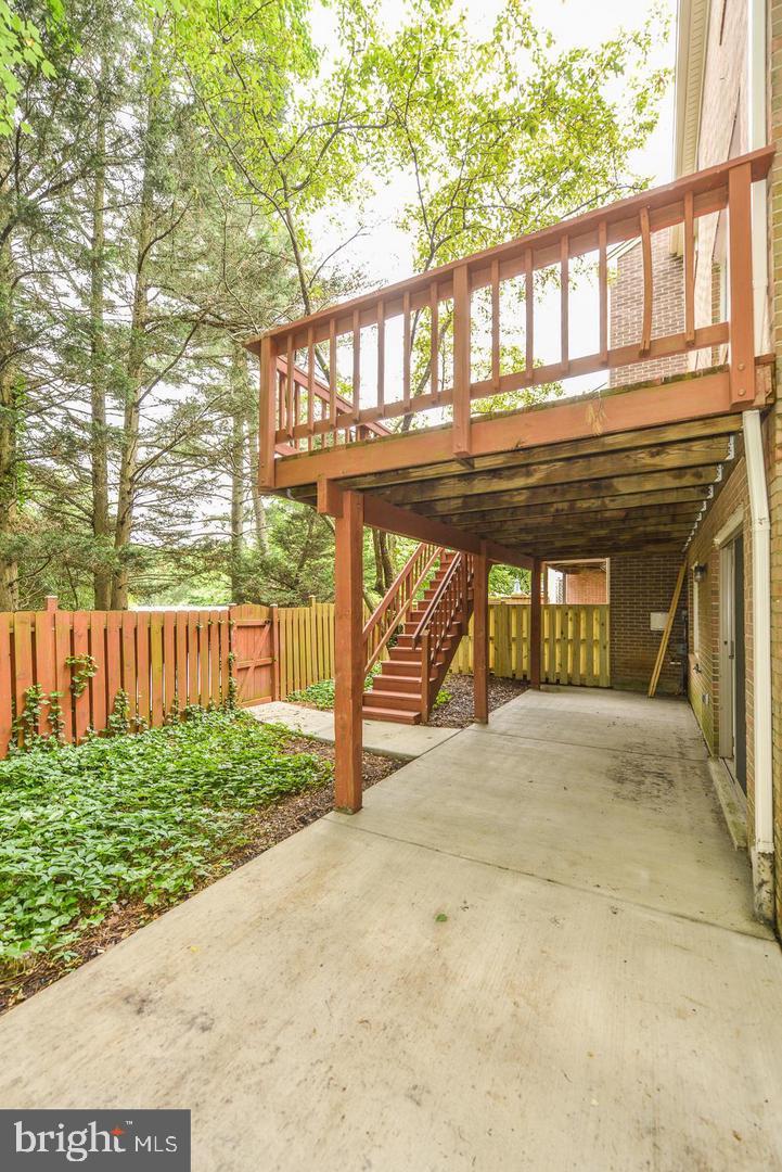 1860 Golf View Court Reston, VA 20190 - Photo 14 of 30 Gallery Image 14