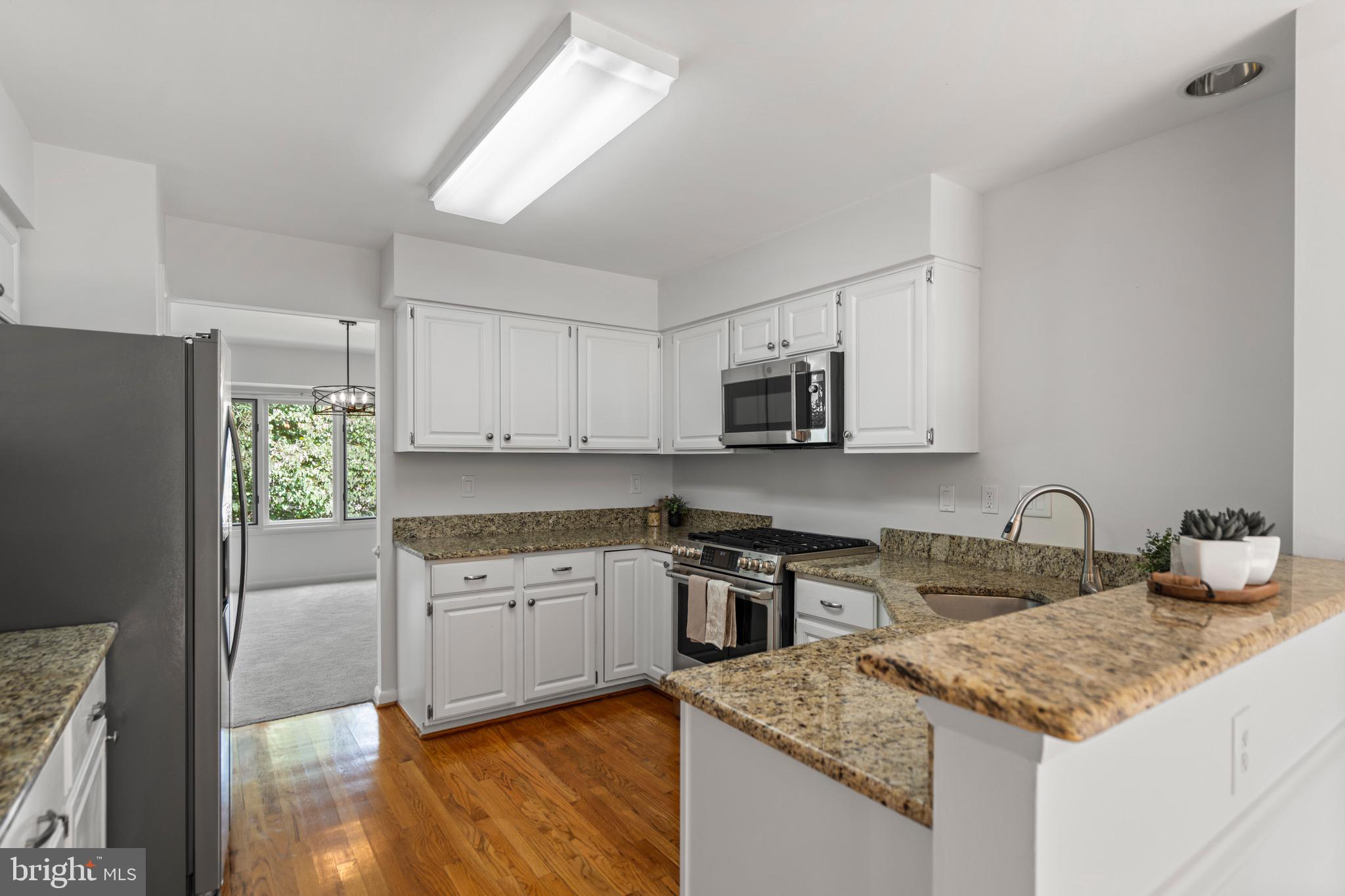 1281 Wedgewood Manor Way Reston, VA 20194 - Photo 22 of 56 ...Ready for your culinary masterpieces
