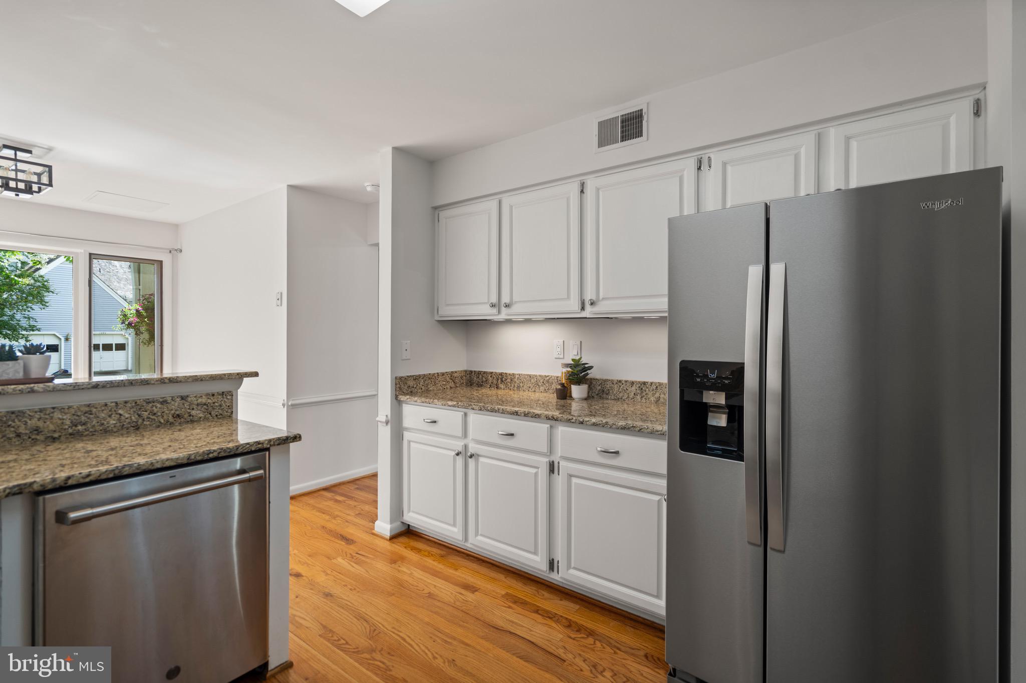 1281 Wedgewood Manor Way Reston, VA 20194 - Photo 23 of 56 Plenty of cupboards and storage