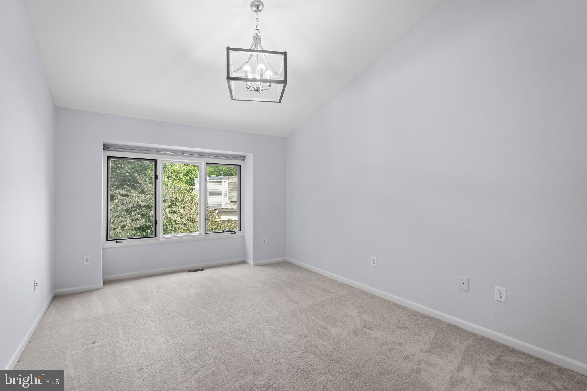 1281 Wedgewood Manor Way Reston, VA 20194 - Photo 29 of 56 Primary bedroom