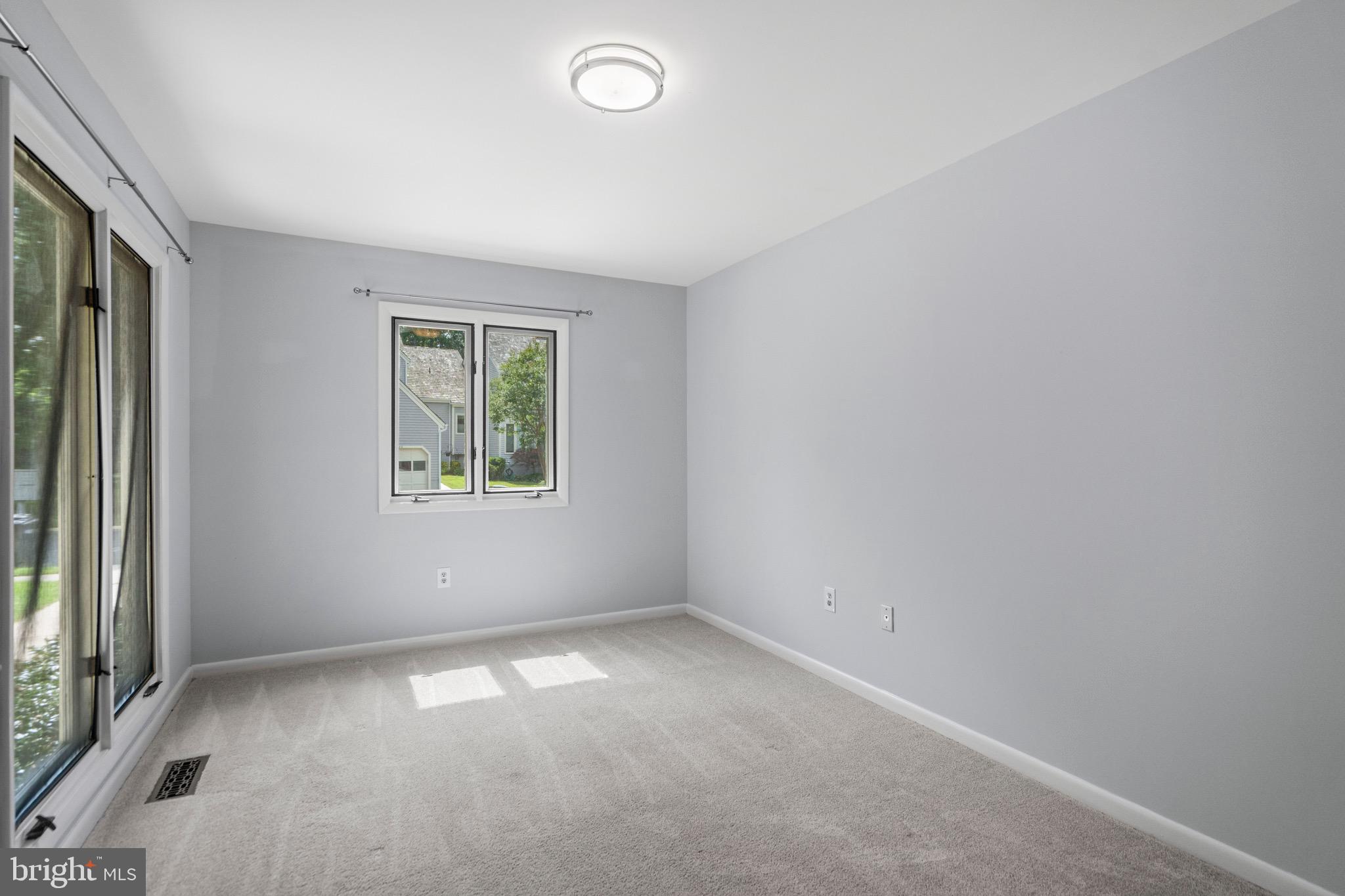 1281 Wedgewood Manor Way Reston, VA 20194 - Photo 6 of 56 Office on the front of the house