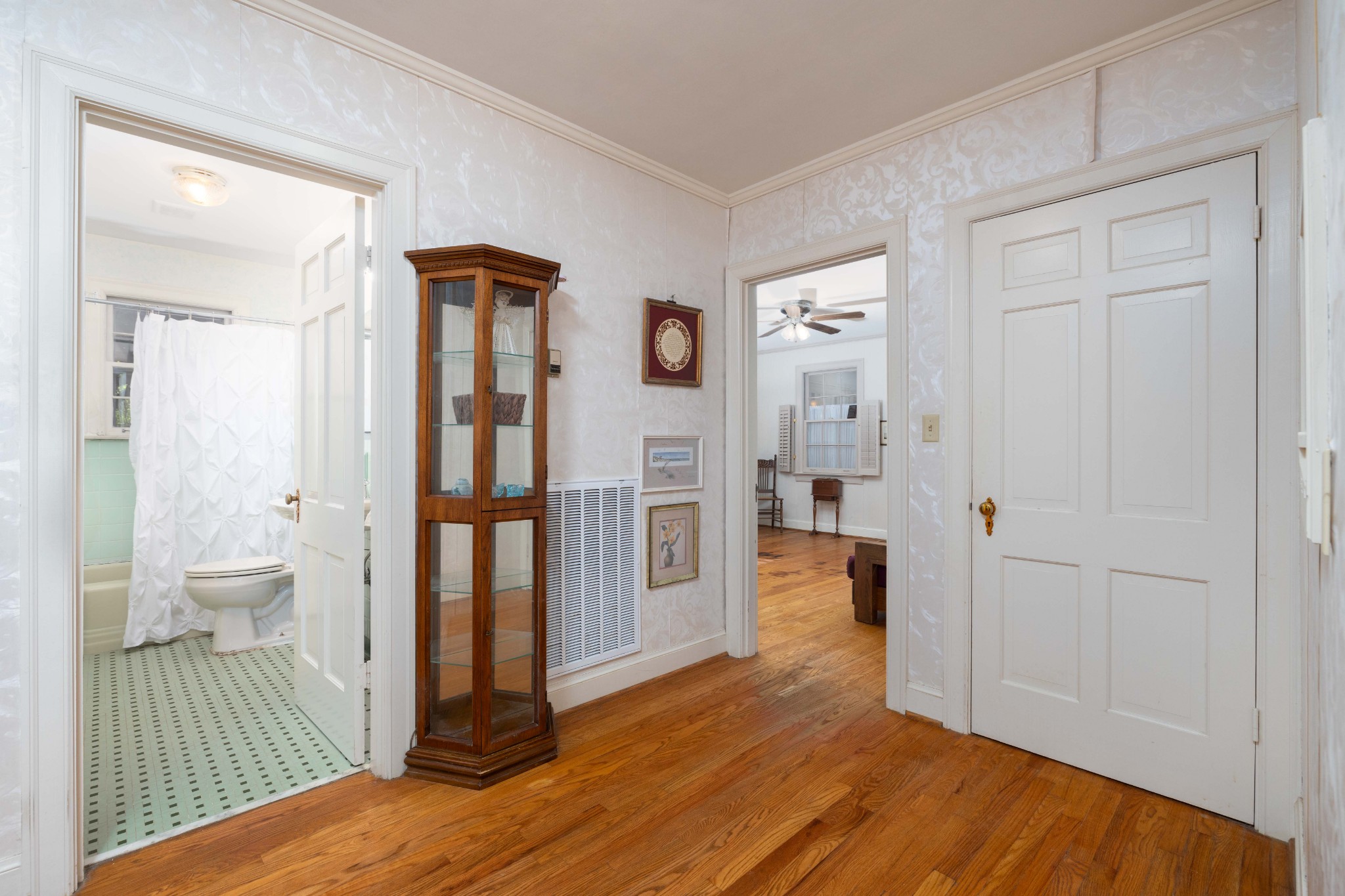 714 Murfreesboro Road Franklin, TN 37064 - Photo 13 of 46 a view of a bathroom with a sink and a toilet