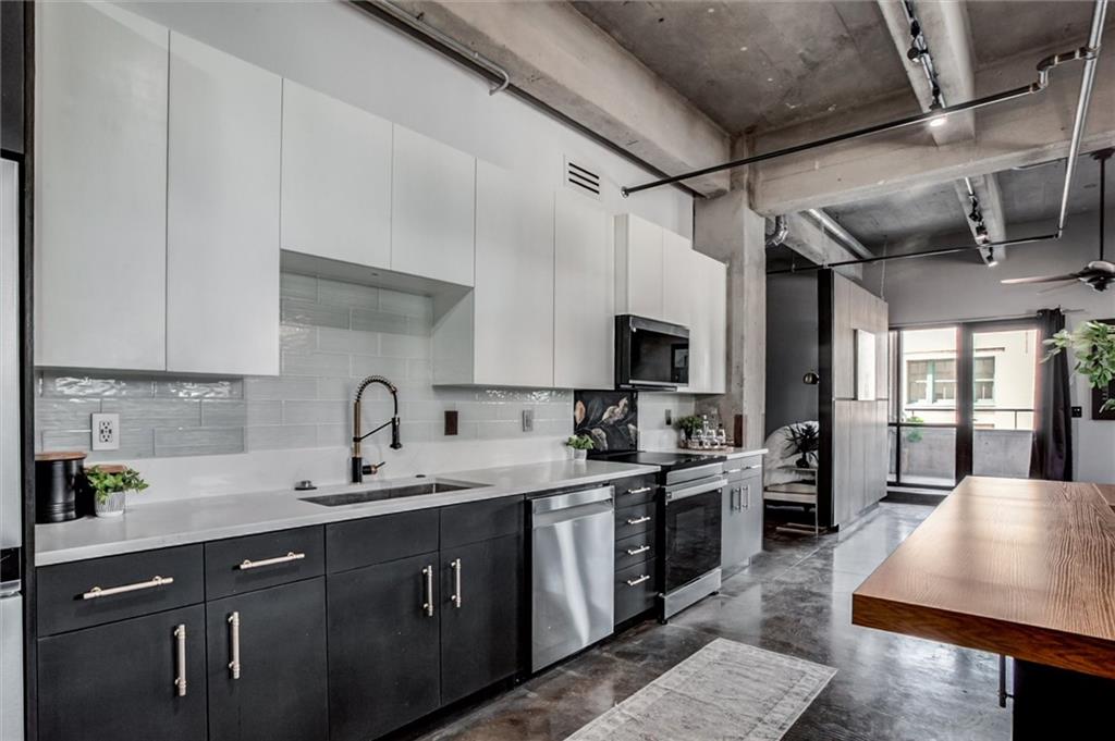 360 West Pershing Road, Unit 110 Kansas City, MO 64108 - Photo 14 of 24