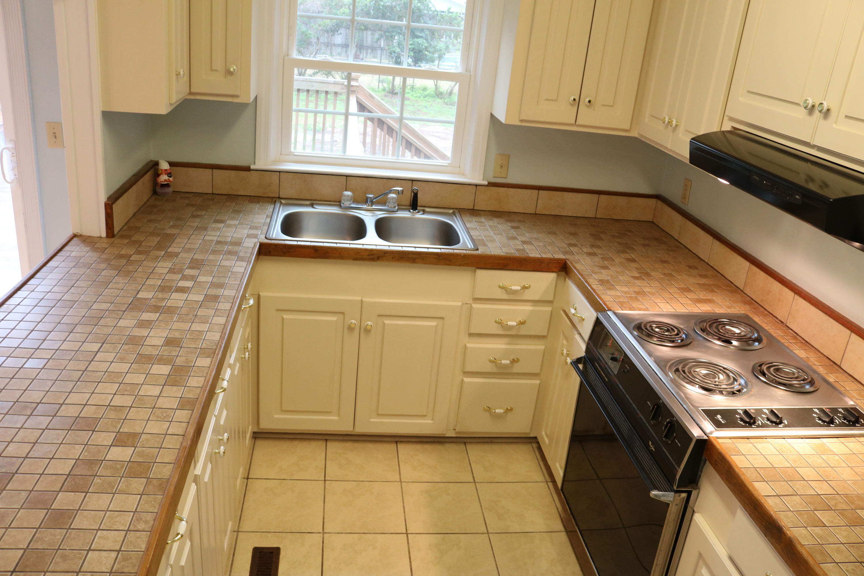 325 Otis Road Walterboro, SC 29488 - Photo 14 of 35 IMG_4559