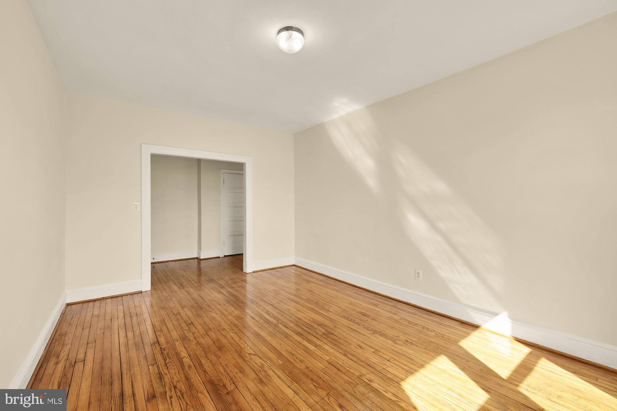 1457 Park Road Northwest, Unit 402 Washington, DC 20010 - Photo 8 of 20 Living Room