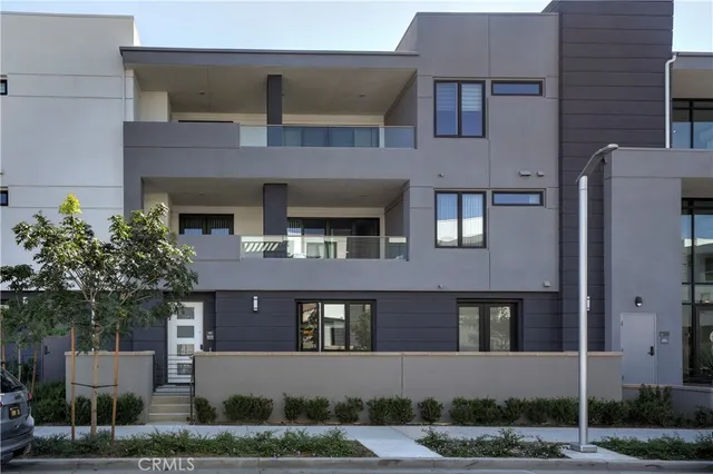 $1,280,000 | 16235 Dawn Way, Unit 203, Tustin, CA 92782