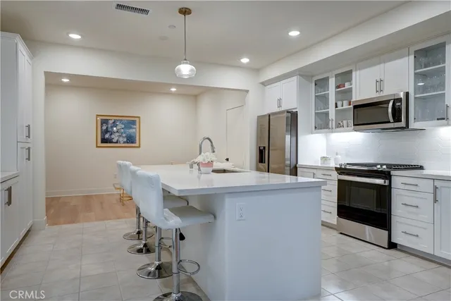 $1,280,000 | 16235 Dawn Way, Unit 203, Tustin, CA 92782