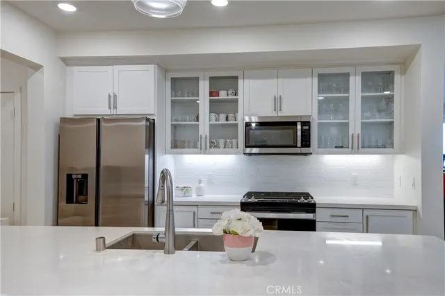 $1,280,000 | 16235 Dawn Way, Unit 203, Tustin, CA 92782