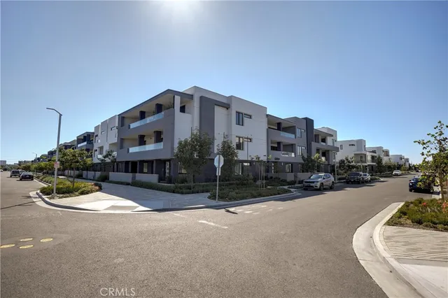 $1,280,000 | 16235 Dawn Way, Unit 203, Tustin, CA 92782