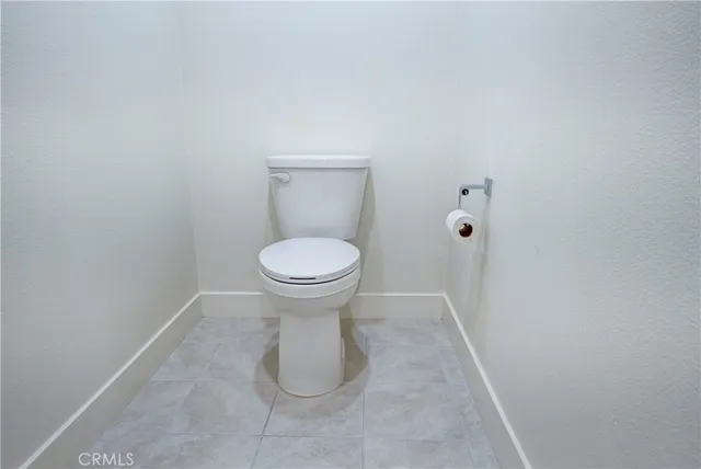 $1,280,000 | 16235 Dawn Way, Unit 203, Tustin, CA 92782