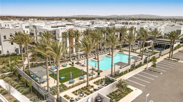 $1,280,000 | 16235 Dawn Way, Unit 203, Tustin, CA 92782