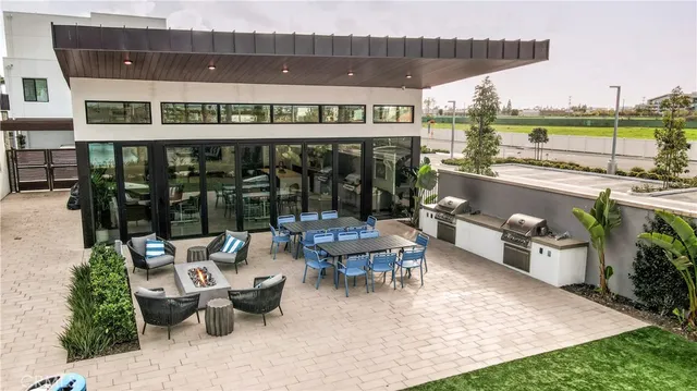 $1,280,000 | 16235 Dawn Way, Unit 203, Tustin, CA 92782