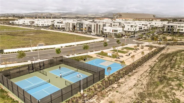 $1,280,000 | 16235 Dawn Way, Unit 203, Tustin, CA 92782