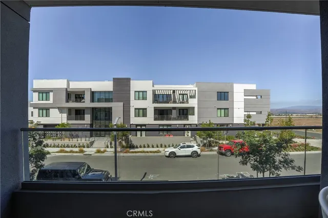 $1,280,000 | 16235 Dawn Way, Unit 203, Tustin, CA 92782