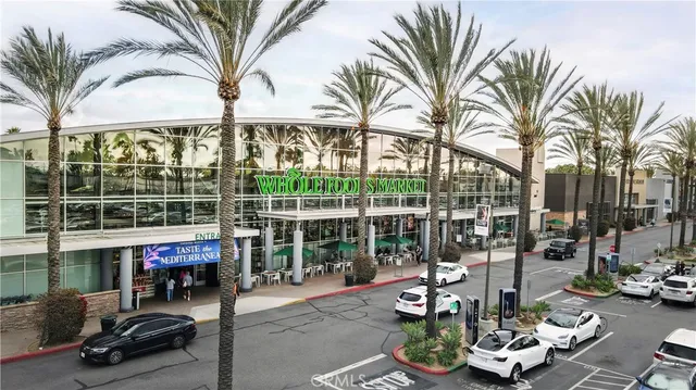 $1,280,000 | 16235 Dawn Way, Unit 203, Tustin, CA 92782