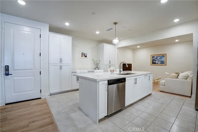 $1,280,000 | 16235 Dawn Way, Unit 203, Tustin, CA 92782