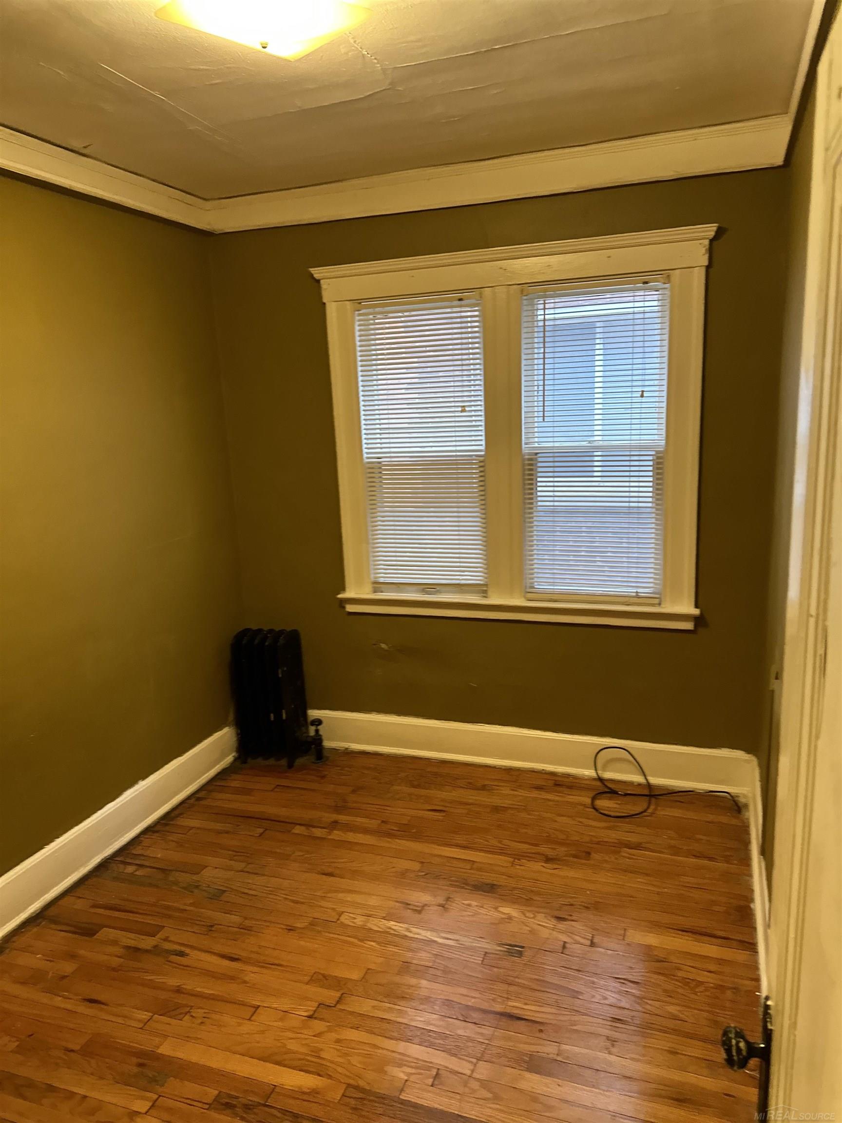 868 Nottingham Road, Unit 1 Grosse Pointe, MI 48230 - Photo 4 of 10