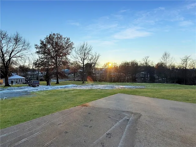 $230,000 | 217 West 17th Street, Higginsville, MO 64037