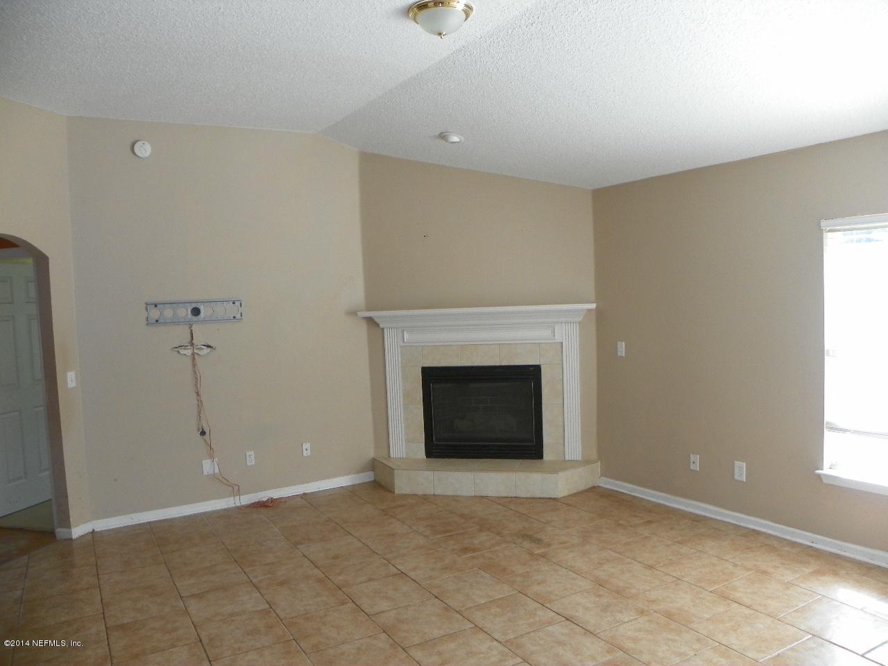 570 Lady Lake Road West Jacksonville, FL 32218 - Photo 4 of 8 6