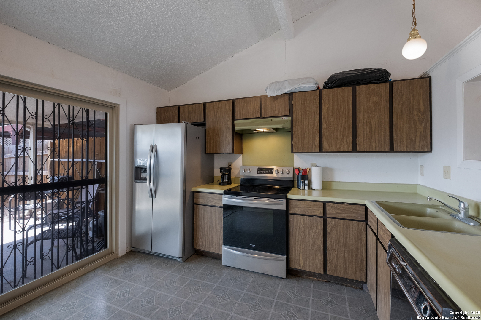 6602 Spring Lark Drive San Antonio, TX 78249 - Photo 6 of 20