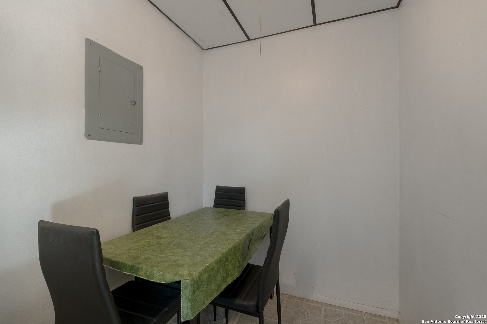 6602 Spring Lark Drive San Antonio, TX 78249 - Photo 10 of 20