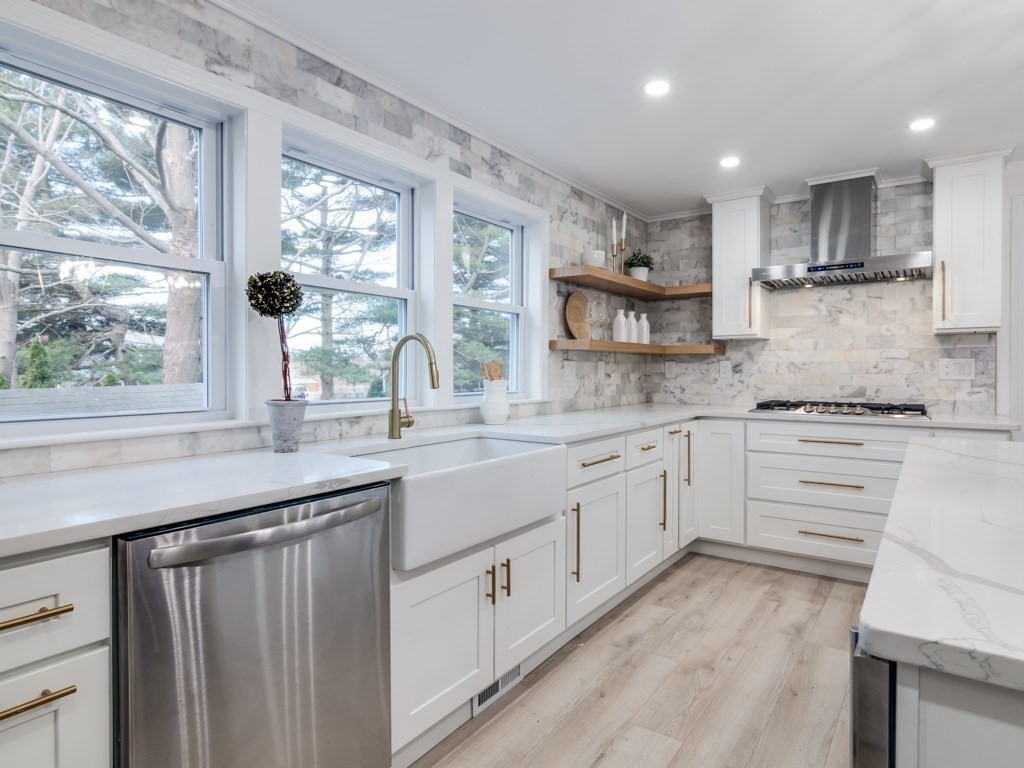21 Emerald Road Nahant, MA 01908 - Photo 12 of 32 Gallery Image 12