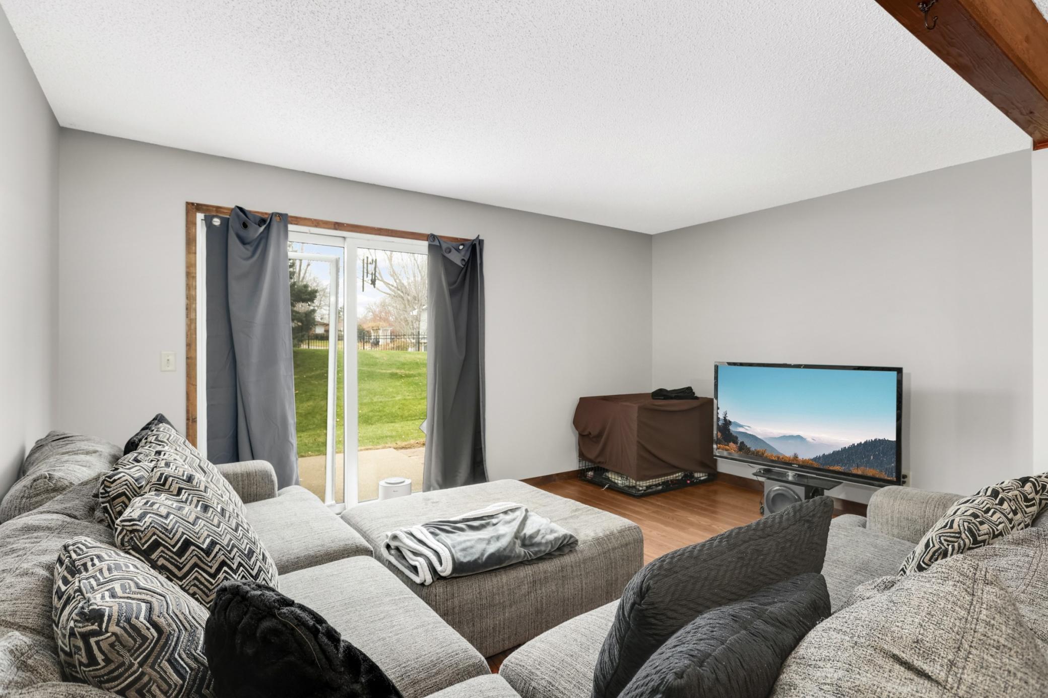 2925 69th Lane North Brooklyn Center, MN 55430 - Photo 4 of 24