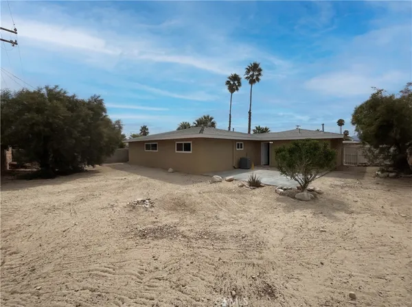 $445,000 | 386 West Sunview Avenue, Palm Springs, CA 92262