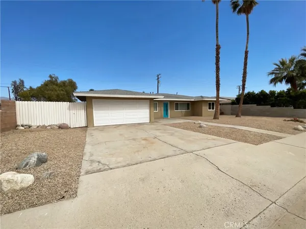 $445,000 | 386 West Sunview Avenue, Palm Springs, CA 92262